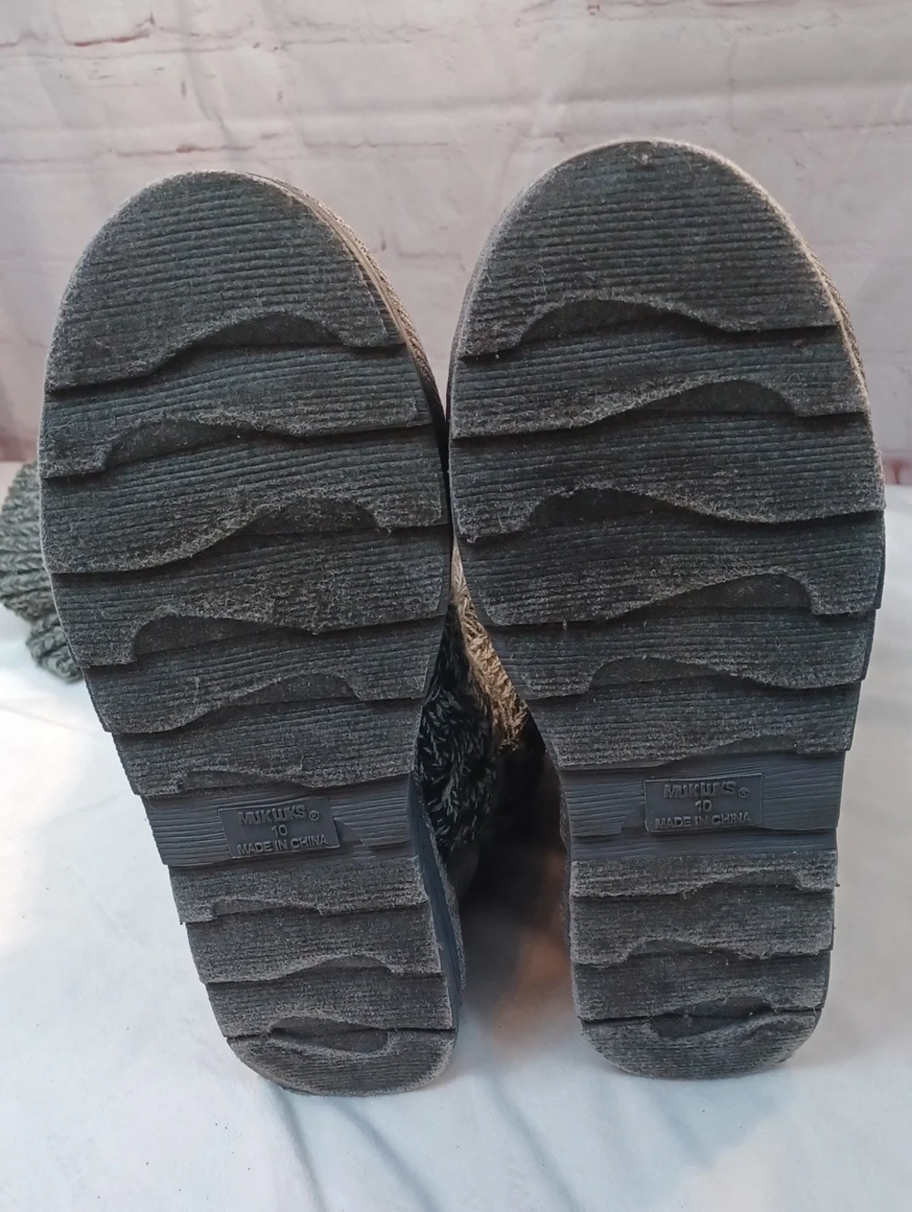 Muke Luks Woman's Gray & Black Warm Gray‎ Sock Boots sz 10